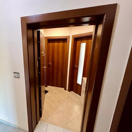 Apartment Roza *